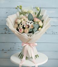Букет цветов из:  Розы и Лизиантусы в Белово