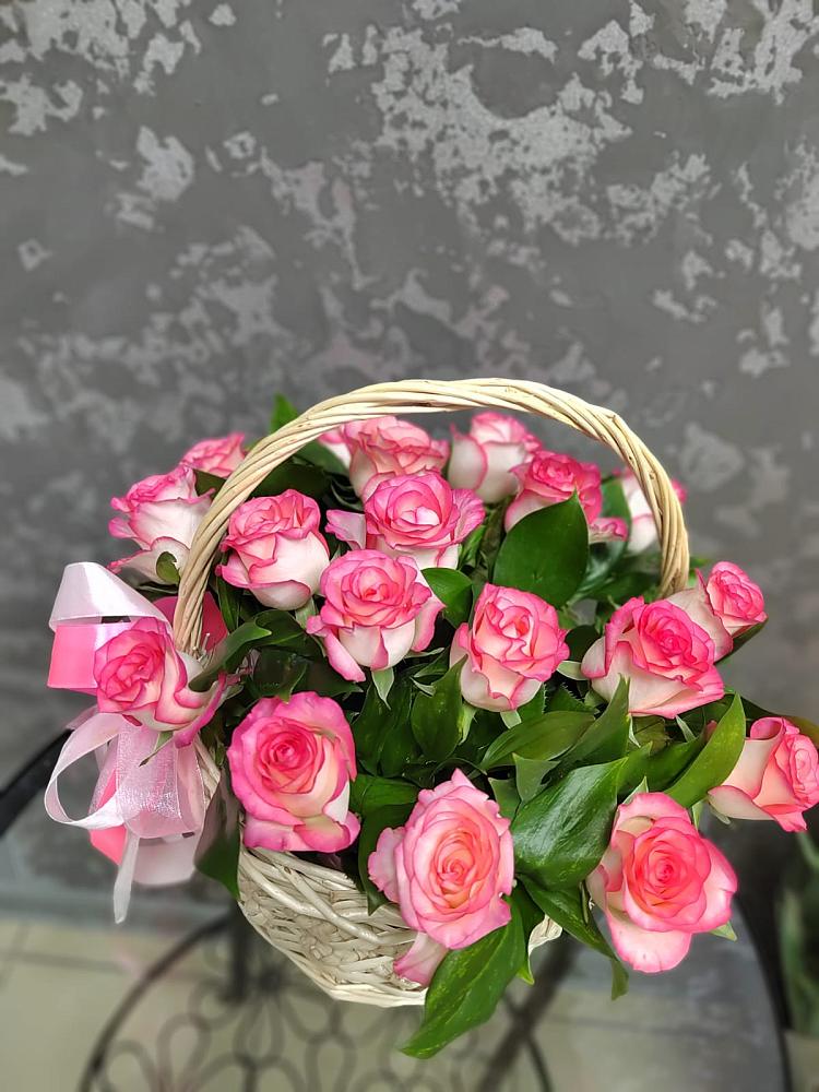 Цветочная композиция из Розы в корзине в Белово