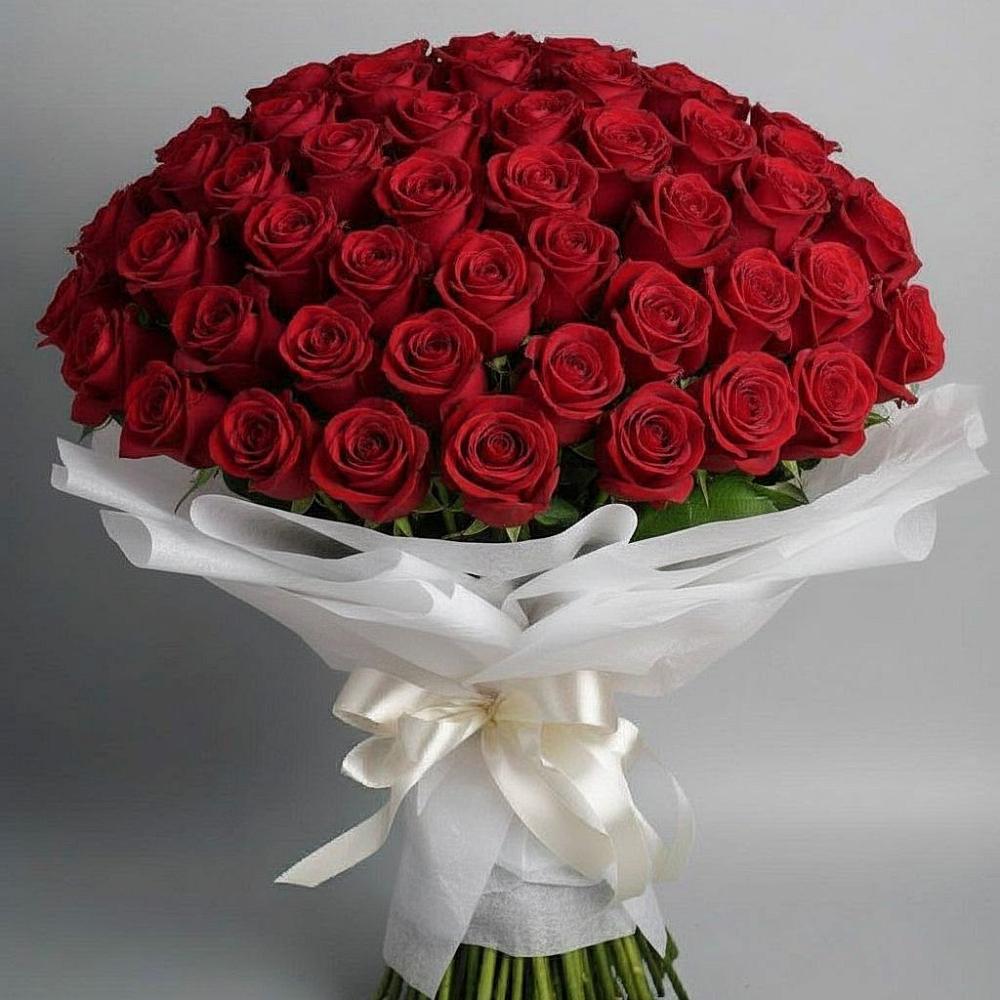 Букет 101 Красная роза Блэк Мэджик в Белово