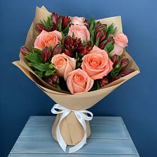 Букет цветов из:  Розы и Альстромерии в Белово