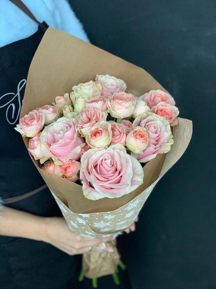 Букет цветов из: Хризантемы и Розы в Белово