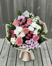 Букет цветов из:  Альстромерии, Гвоздики, Розы и Хризантемы в Белово