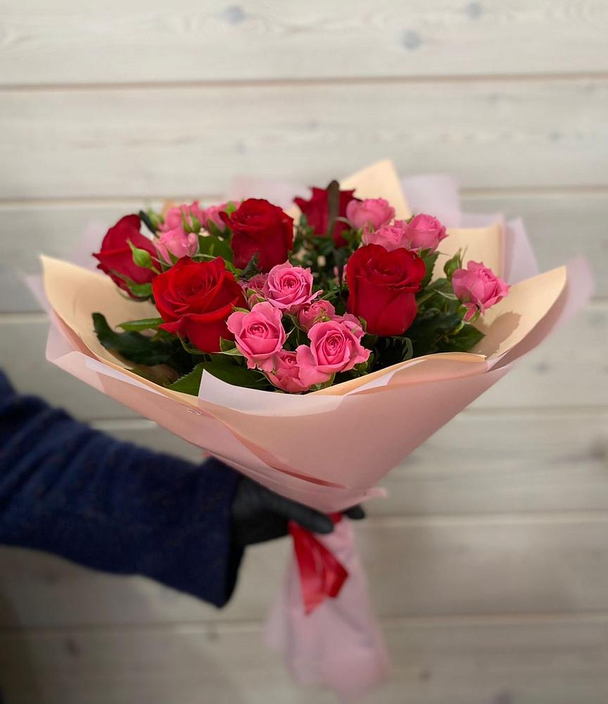 Букет цветов из: Розы в Белово