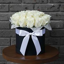 Цветочная композиция из Розы в шляпной коробке в Белово